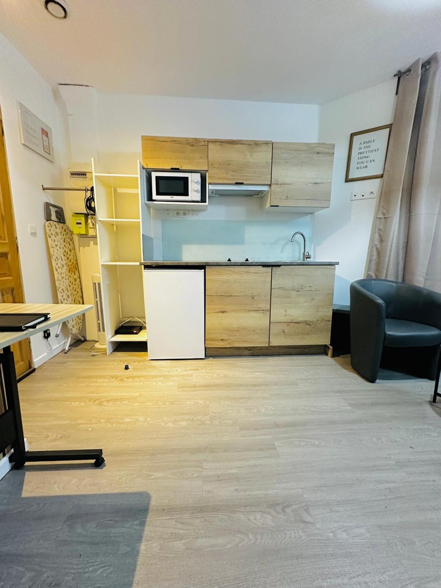 Btobed - Location Professionnelle - 2 Studios Confort - Proche Parc Des Expos Et Stade De France Ле-Бурже Экстерьер фото