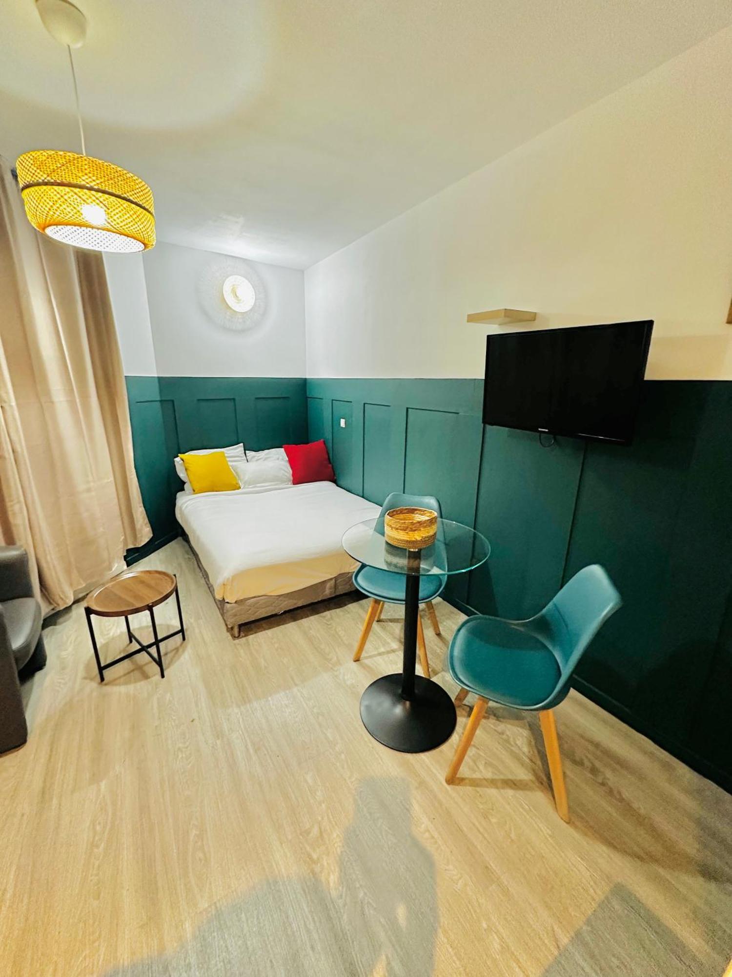 Btobed - Location Professionnelle - 2 Studios Confort - Proche Parc Des Expos Et Stade De France Ле-Бурже Экстерьер фото